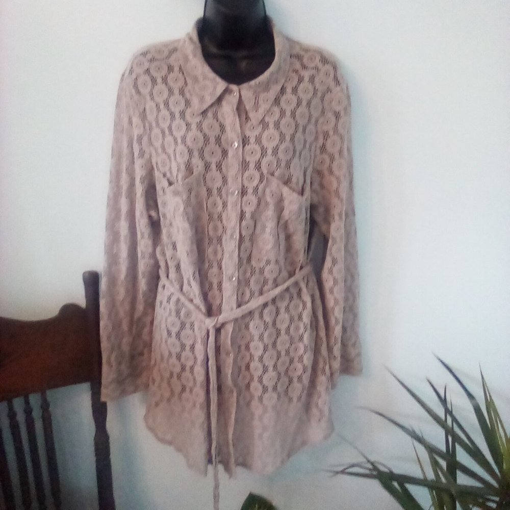 Pretty Cotton Knit Lace Long Buttoned Top